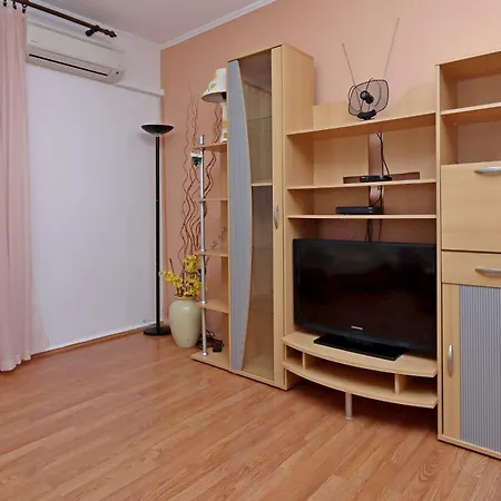 With Parking Space Palit, Rab - 24073 Appartamento