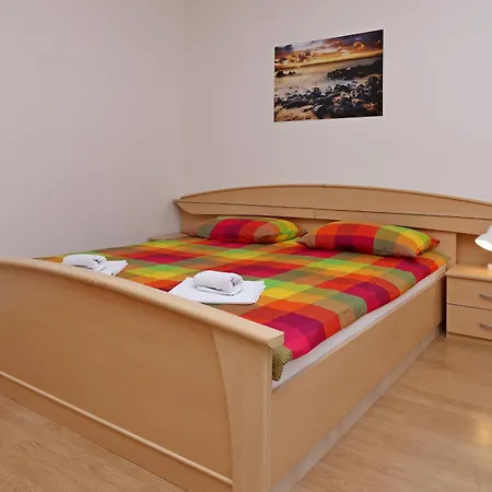 With Parking Space Palit, Rab - 24073 Appartamento *