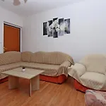 Apartment With Parking Space Palit, Rab - 24073