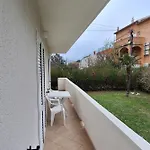 Apartment With Parking Space Palit, Rab - 24073 Rab Town