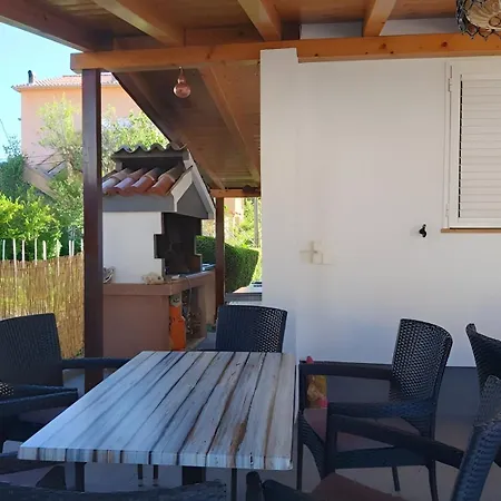 Apartment With A Parking Space Palit, Rab - 24073 Rab Town