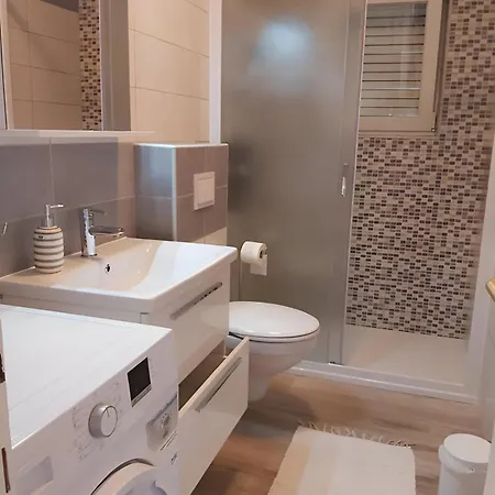 Apartmán With Parking Space Palit, Rab - 24073 Rab Town